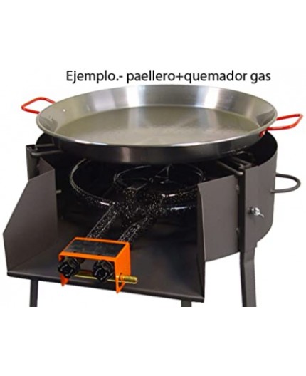 Ejemplo de uso de la barbacoa redonda Imex El Zorro soportando una paellera sobre el quemador de gas