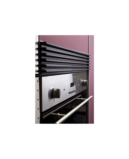 Rejilla de ventilación de aluminio negro Filinox de 60 cm instalada en la parte superior de un horno encastrable