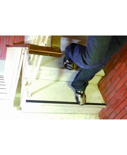 cinta-antideslizante-adhesiva-negra-25mm-x-5m