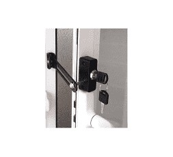 Retenedor de seguridad FERPASA Retainlock con llave instalado en ventana blanca 2
