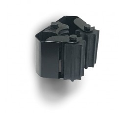 Colgador de escobas Brinox en lacado negro con sistema de rodillos de goma