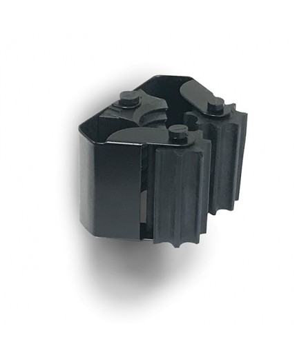 Colgador de escobas Brinox en lacado negro con sistema de rodillos de goma