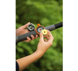 Envase del champú Gardena Cleansystem (1680-20) mostrando los anillos de limpieza circulares biodegradables. 2