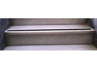 cinta-antideslizante-negra-5m-x-25mm