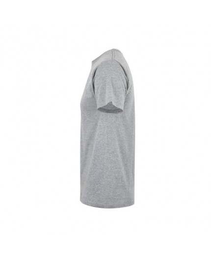 Vista lateral de perfil de la camiseta laboral gris que muestra el ajuste ergonómico regular fit.