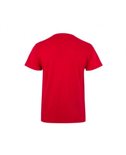 Detalle del acabado del cuello redondo y costuras reforzadas de la camiseta de algodón roja.