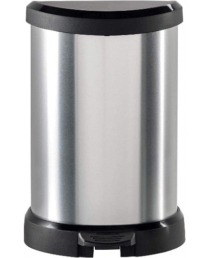 Cubo de basura Curver Deco Bin gris de 20 litros con pedal negro y etiquetas de características técnicas.