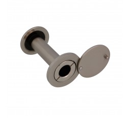 Mirilla AMIG superangular instalada en puerta de madera. 2