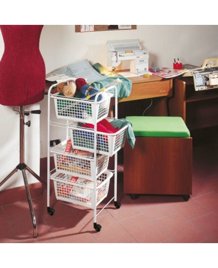 carro multiusos en una habitación