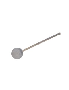 Paleta valenciana Villafranca de acero inoxidable agujereada de 50 cm, con su mango y superficie perforada claramente visibles.