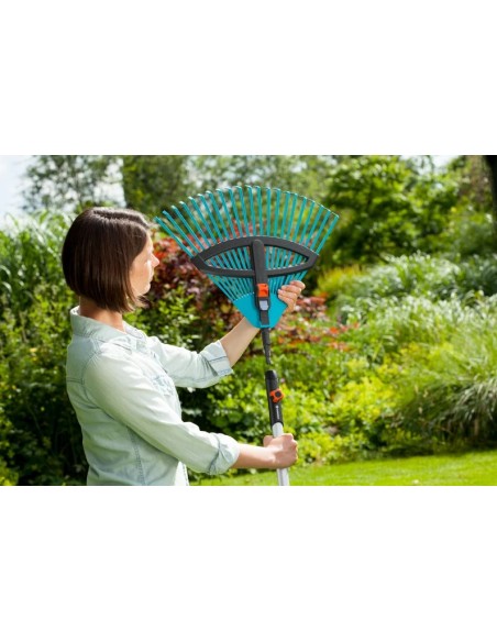 GARDENA Escoba Plástico Graduable Combisystem 35–52 cm – 3099-20