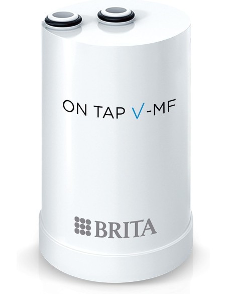 Primer plano del cartucho filtrante cilíndrico blanco BRITA ON TAP V-MF con logotipos y tecnología de sabor avanzado