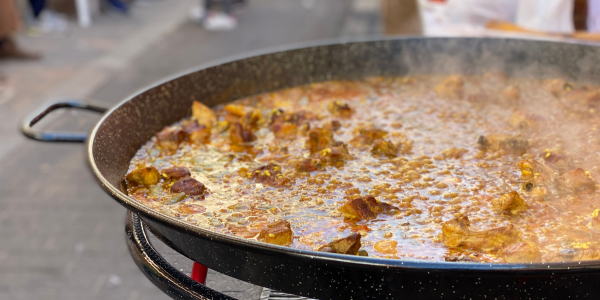 La Historia de la Paella: El Icono Gastronómico de Valencia.
