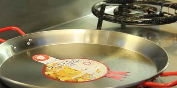 Qué hacer antes de estrenar una paella: Consejos esenciales para un mejor rendimiento.